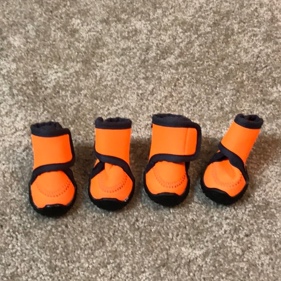 New NO package- Petbobi Medium shoe boots booties - Picture 1 of 4